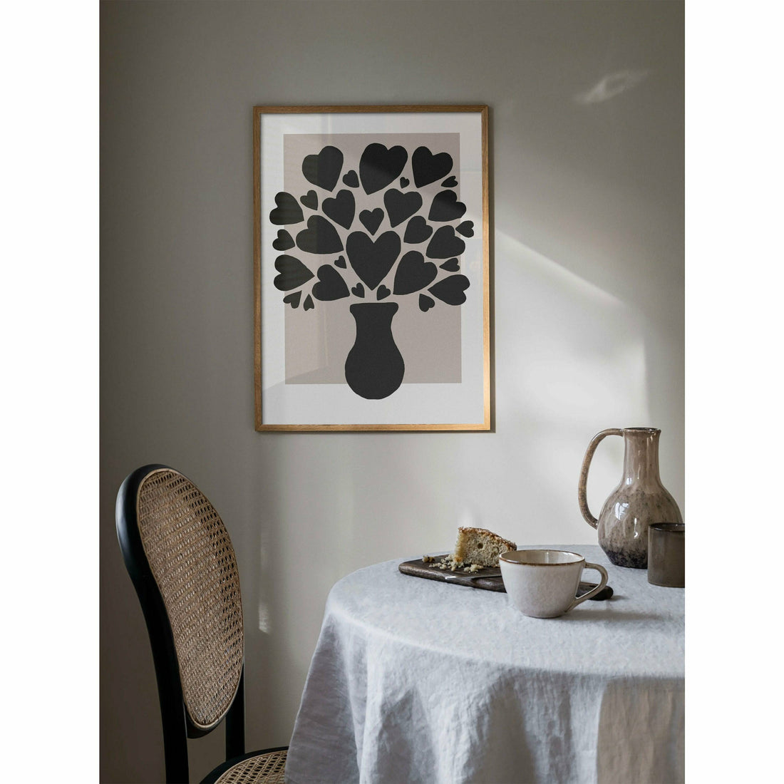 Hearts Floral in Vase – Black on Beige